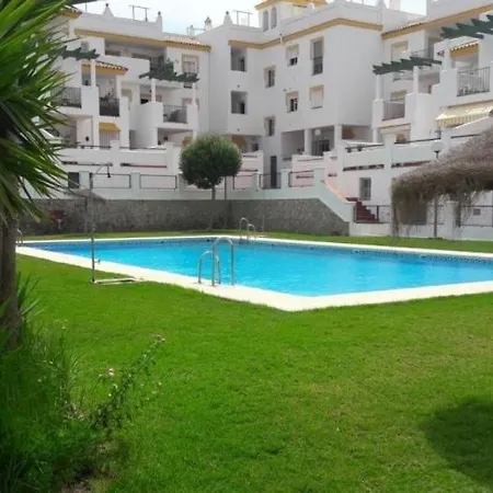 Canela * コニル・デ・ラ・フロンテラ